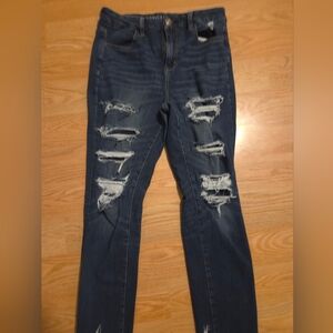 American Eagle 360• Next LEVEL Stretch 10 DISTRESSED Jeans